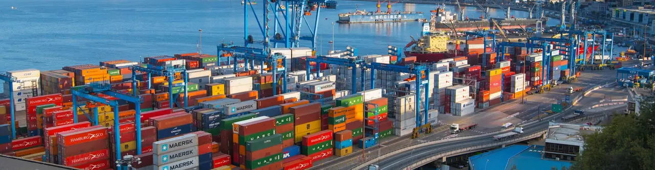 Terminal portuario de contenedores